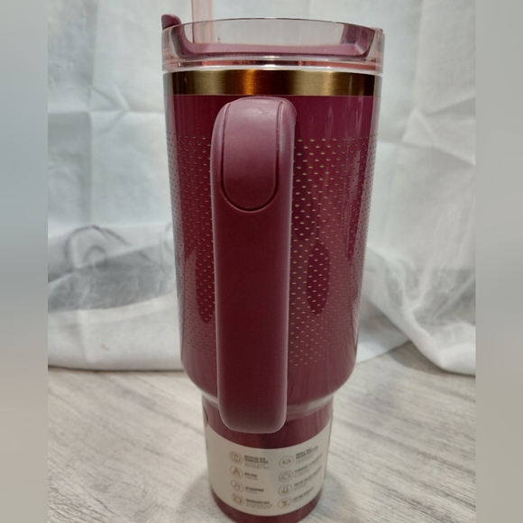 NEW Stanley × Calia 40oz Flow State Quencher H2.0 Tumbler Red Nector - Picture 11 of 12